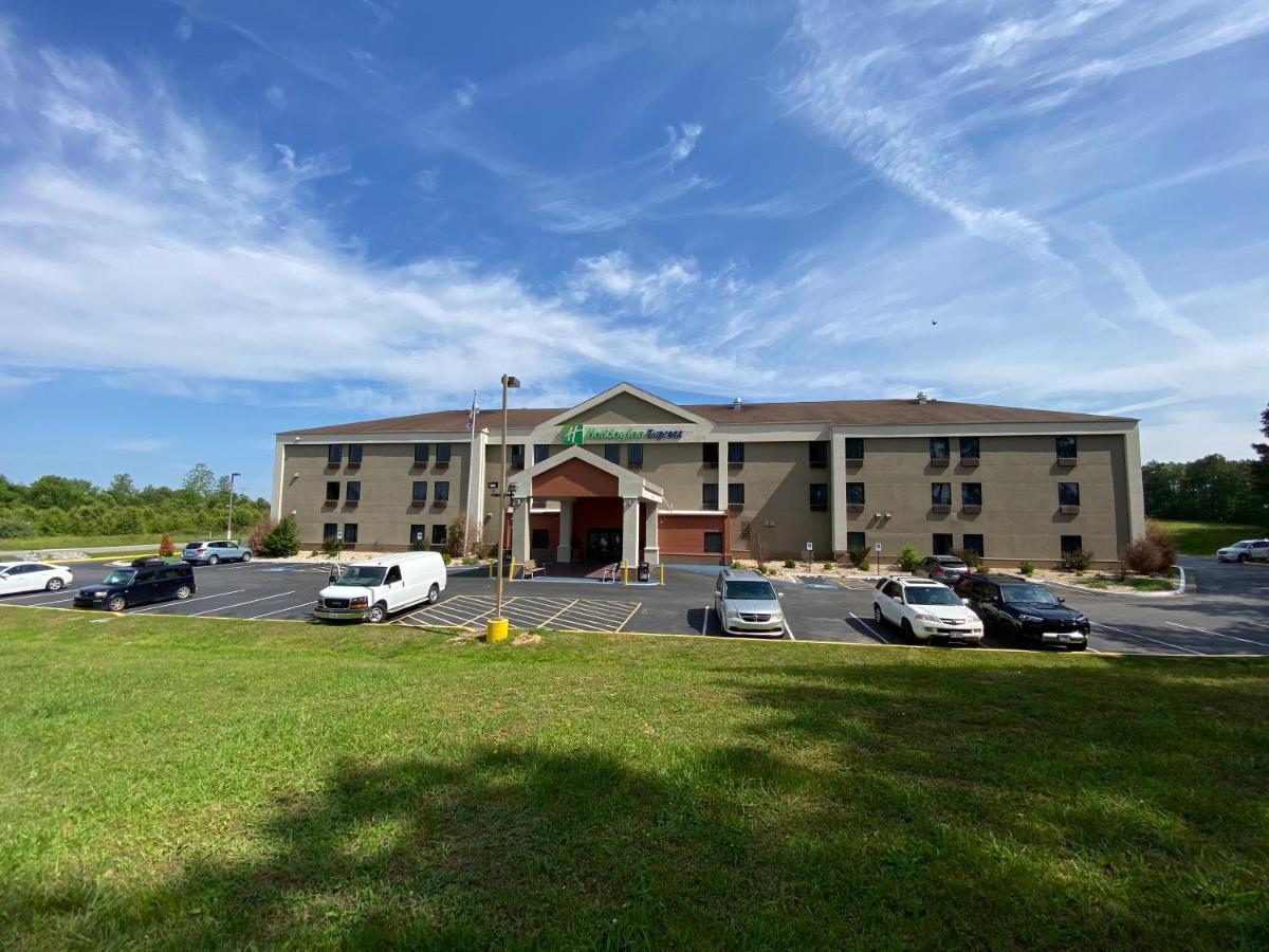 Holiday Inn Express Metropolis By Ihg Zewnętrze zdjęcie
