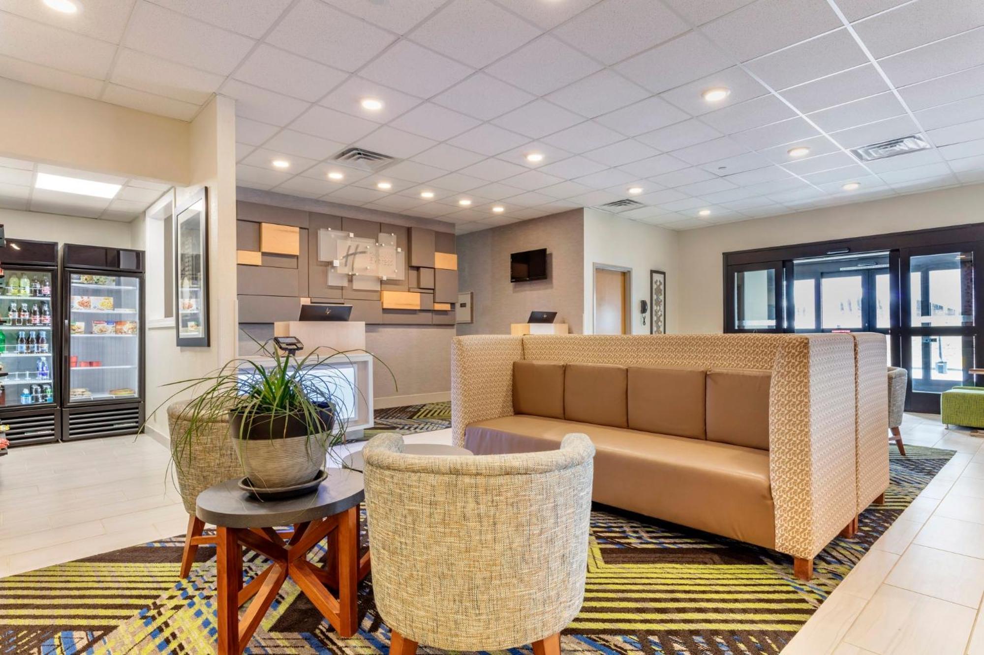 Holiday Inn Express Metropolis By Ihg Zewnętrze zdjęcie