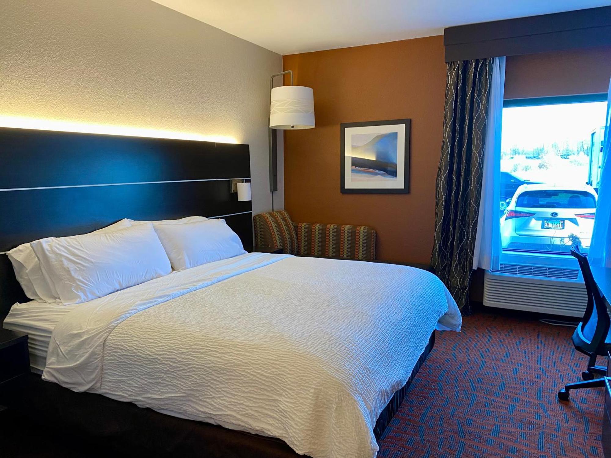 Holiday Inn Express Metropolis By Ihg Zewnętrze zdjęcie