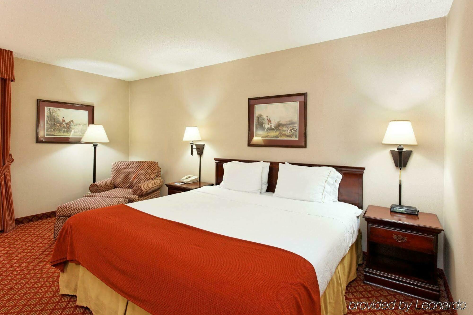 Holiday Inn Express Metropolis By Ihg Zewnętrze zdjęcie